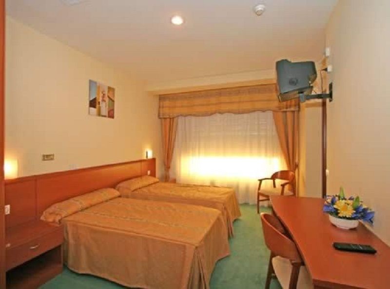 Hotel Las Vinas Артейсо Екстериор снимка